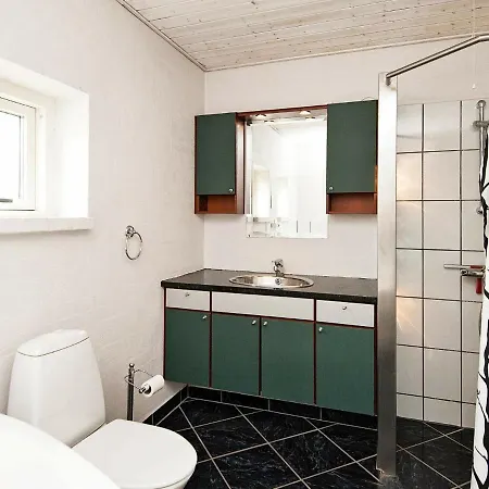 Modern Holiday Home With Garden In Fan Holiday home *
